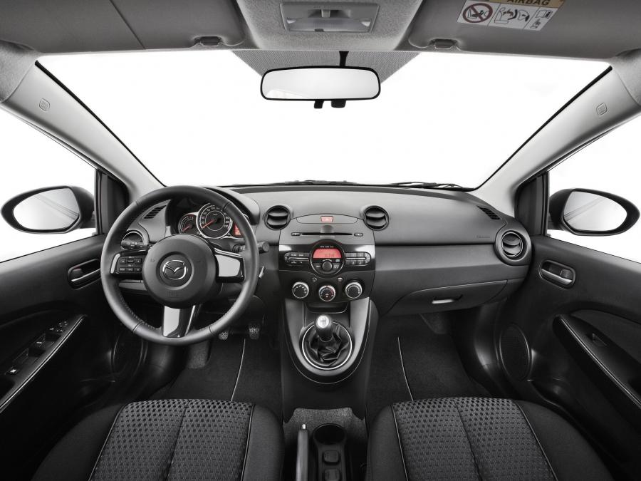  Mazda2 Sendo 2014 года  (фото 3 из 3)